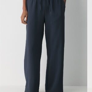 Aritzia Lodge Pant in Navy